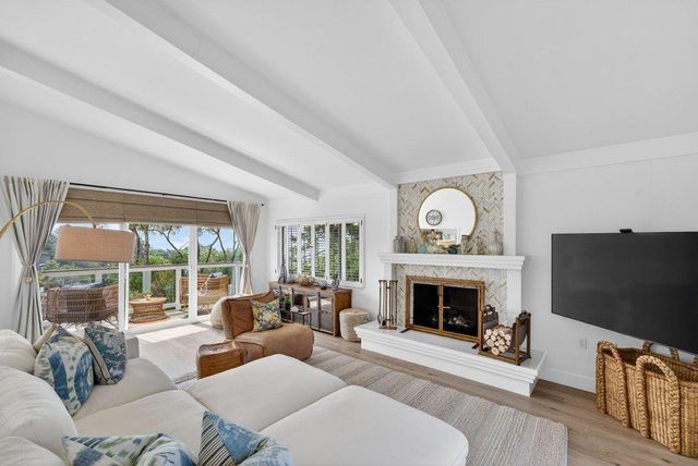 625 Vista Del Mar Drive, Aptos, CA 95003