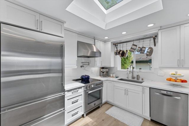 625 Vista Del Mar Drive, Aptos, CA 95003
