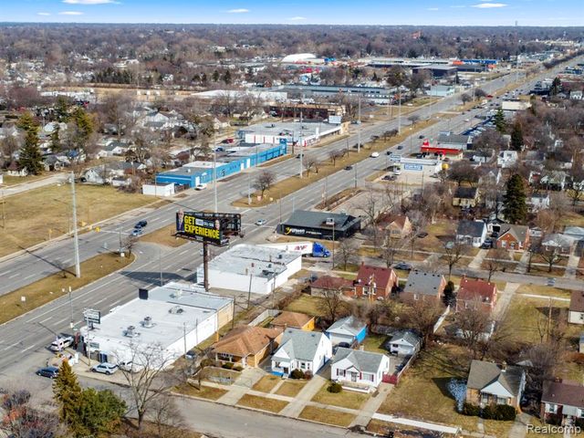 12738 E 8 Mile Road, Detroit, MI 48205