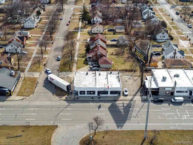 12738 E 8 Mile Road, Detroit, MI 48205