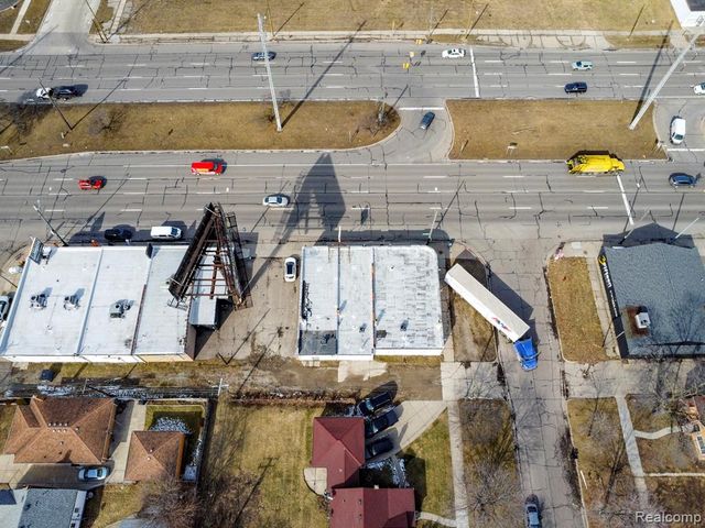 12738 E 8 Mile Road, Detroit, MI 48205