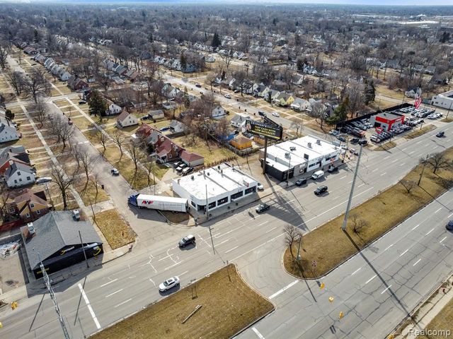 12738 E 8 Mile Road, Detroit, MI 48205