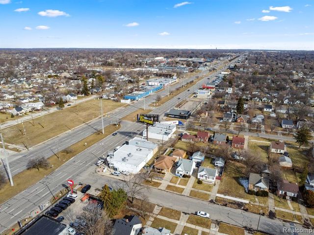 12738 E 8 Mile Road, Detroit, MI 48205