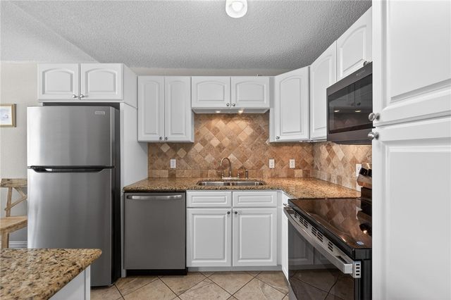 14810 WINDWARD Dr 416, Corpus Christi, TX 78418