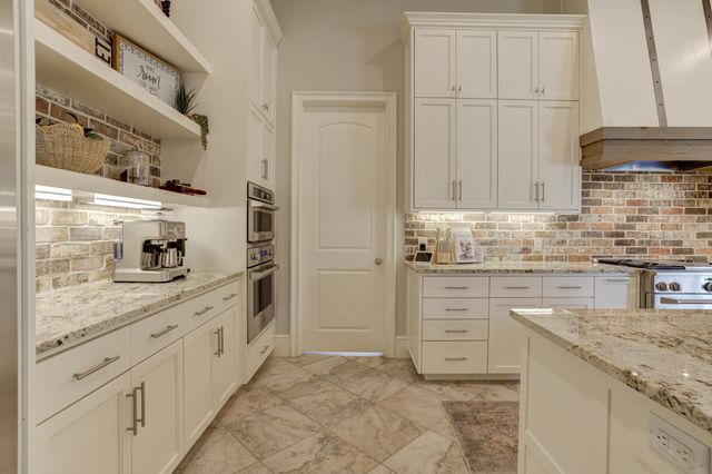 12006 Utica Avenue, Lubbock, TX 79424