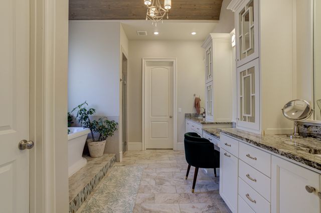 12006 Utica Avenue, Lubbock, TX 79424
