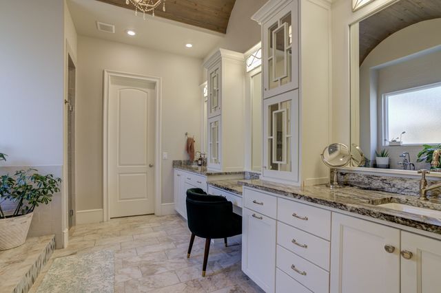 12006 Utica Avenue, Lubbock, TX 79424