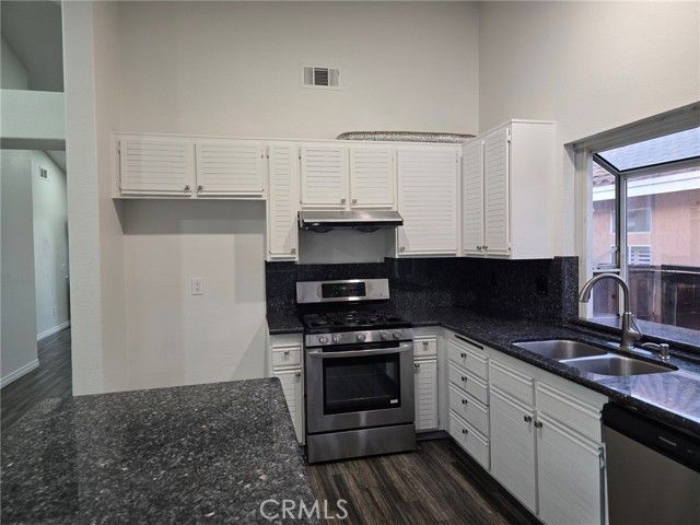 380 Tompkins, Corona, CA 92879