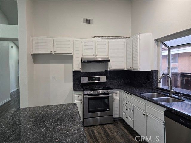 380 Tompkins, Corona, CA 92879
