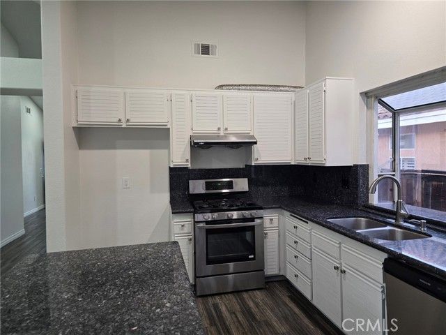 380 Tompkins, Corona, CA 92879