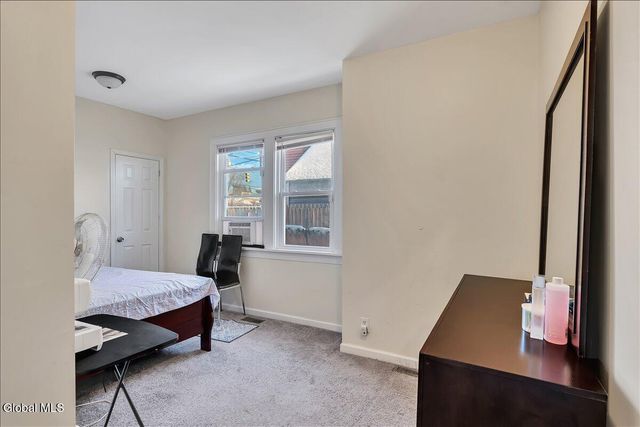 1568 State Street, Schenectady, NY 12304