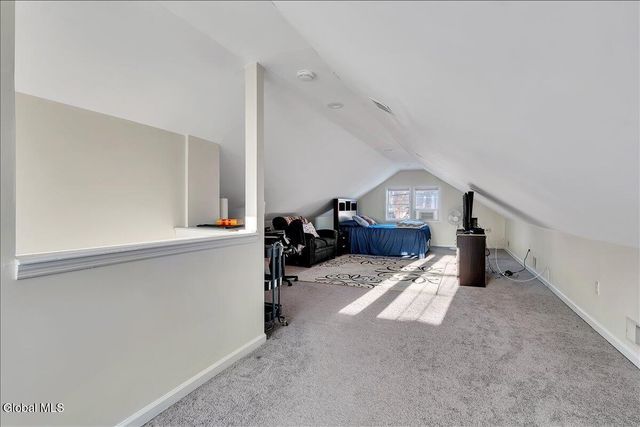 1568 State Street, Schenectady, NY 12304