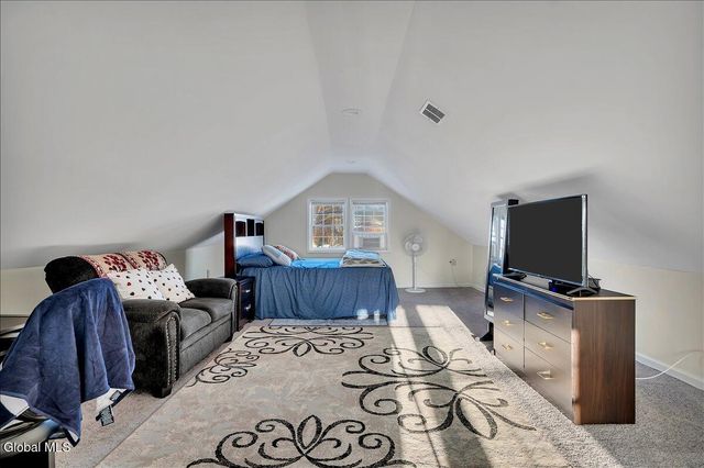 1568 State Street, Schenectady, NY 12304