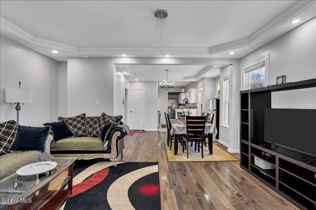 1568 State Street, Schenectady, NY 12304