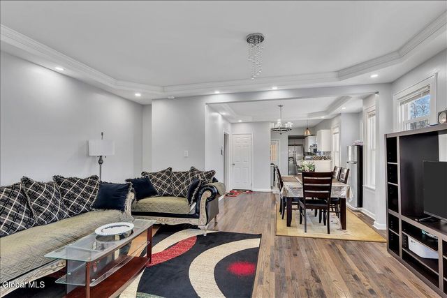 1568 State Street, Schenectady, NY 12304