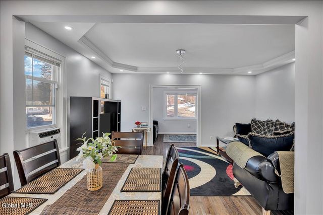 1568 State Street, Schenectady, NY 12304