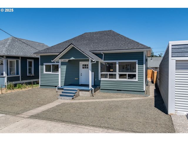 176 Se HOOVER Ave, Roseburg, OR 97470