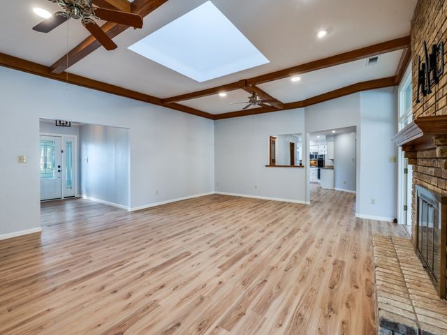 1807 S Crest, Carrollton, TX 75006