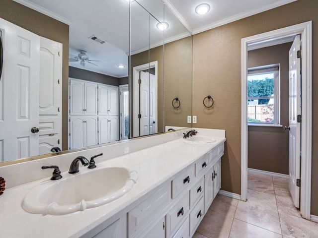 1807 S Crest, Carrollton, TX 75006