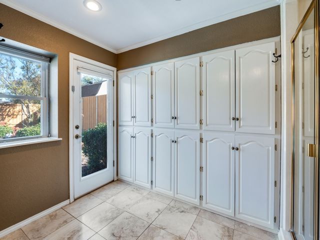 1807 S Crest, Carrollton, TX 75006