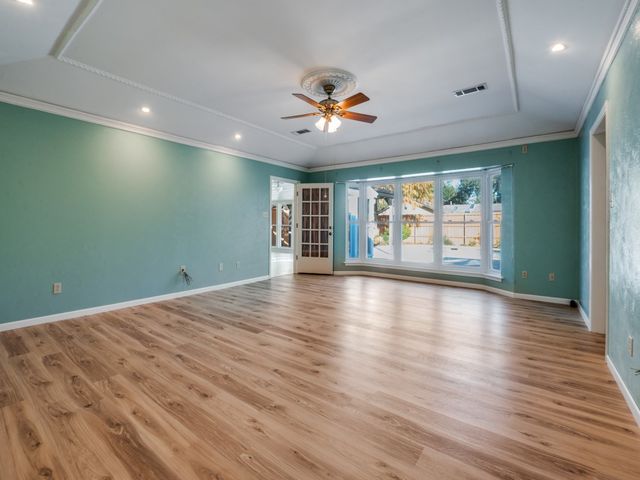 1807 S Crest, Carrollton, TX 75006