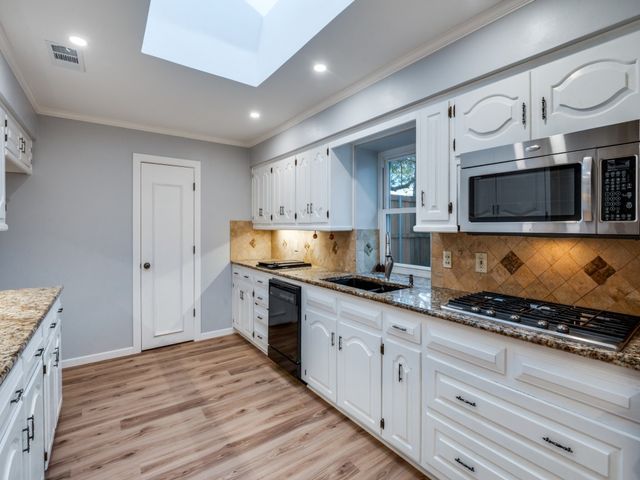 1807 S Crest, Carrollton, TX 75006