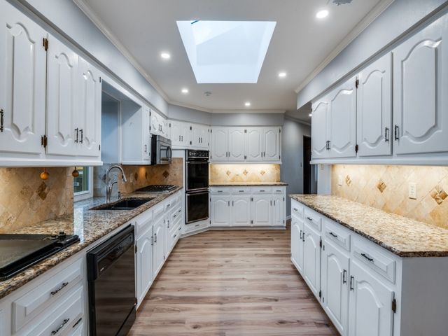 1807 S Crest, Carrollton, TX 75006