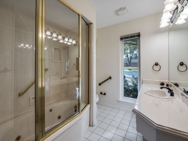 1807 S Crest, Carrollton, TX 75006