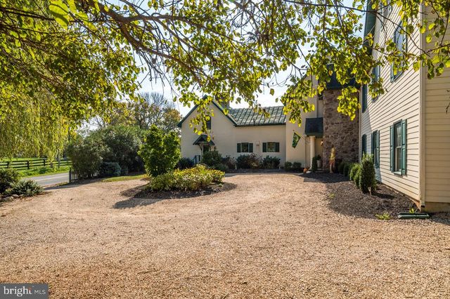 5024 LEEDS MANOR RD, Hume, VA 22639