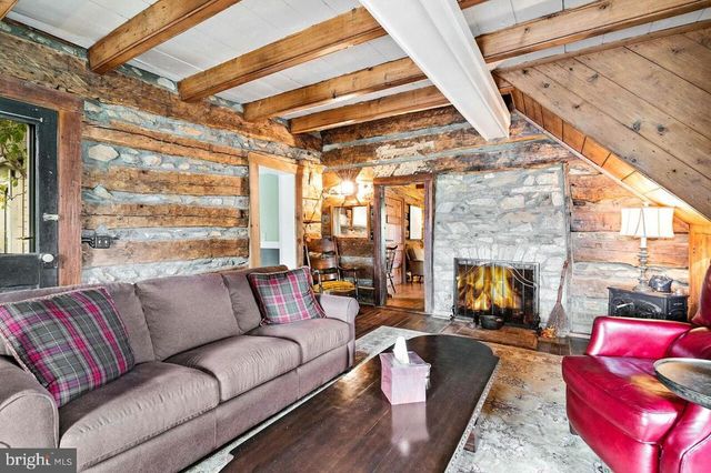 5024 LEEDS MANOR RD, Hume, VA 22639