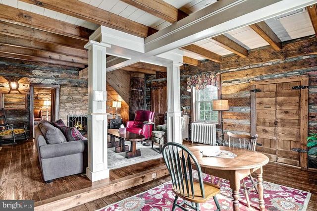 5024 LEEDS MANOR RD, Hume, VA 22639