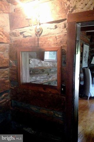 5024 LEEDS MANOR RD, Hume, VA 22639