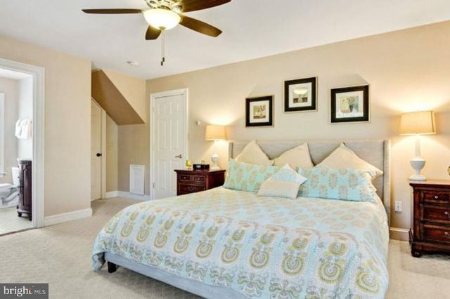 5024 LEEDS MANOR RD, Hume, VA 22639