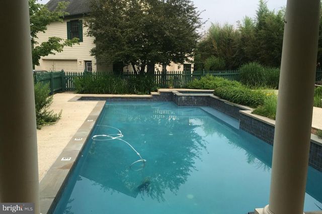 5024 LEEDS MANOR RD, Hume, VA 22639