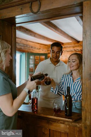 5024 LEEDS MANOR RD, Hume, VA 22639