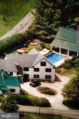 5024 LEEDS MANOR RD, Hume, VA 22639