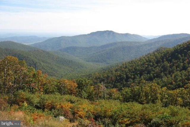 5024 LEEDS MANOR RD, Hume, VA 22639