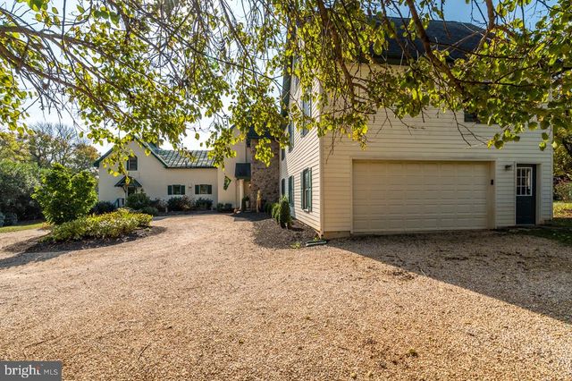 5024 LEEDS MANOR RD, Hume, VA 22639