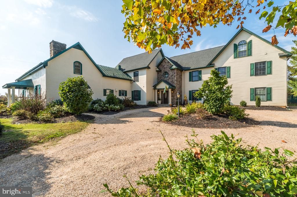 5024 LEEDS MANOR RD, Hume, VA 22639
