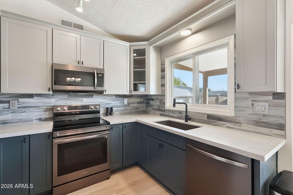 3025 E BREMEN Street, Phoenix, AZ 85032 — photo 4