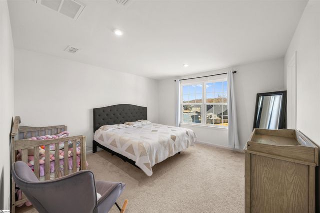 8 Wiltshire Circle, Easley, SC 29642