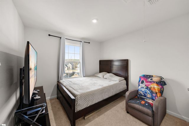 8 Wiltshire Circle, Easley, SC 29642