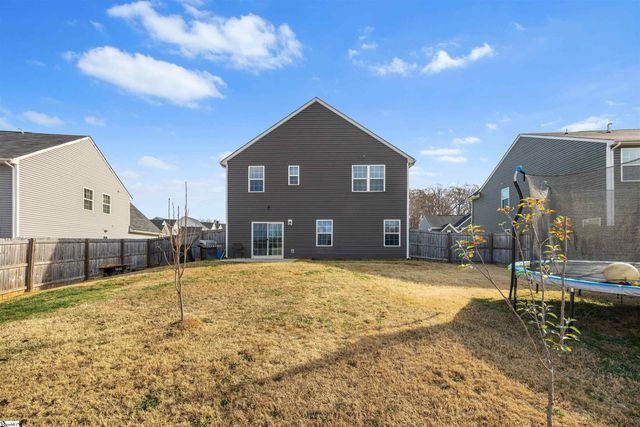 8 Wiltshire Circle, Easley, SC 29642