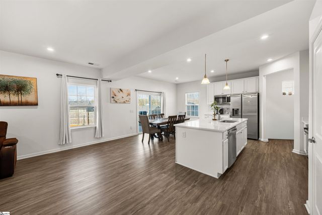 8 Wiltshire Circle, Easley, SC 29642