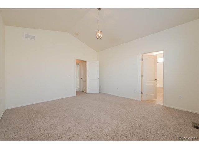 5613 S Elk Ct, Aurora, CO 80016