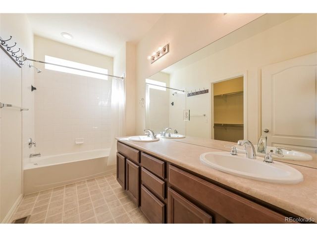 5613 S Elk Ct, Aurora, CO 80016