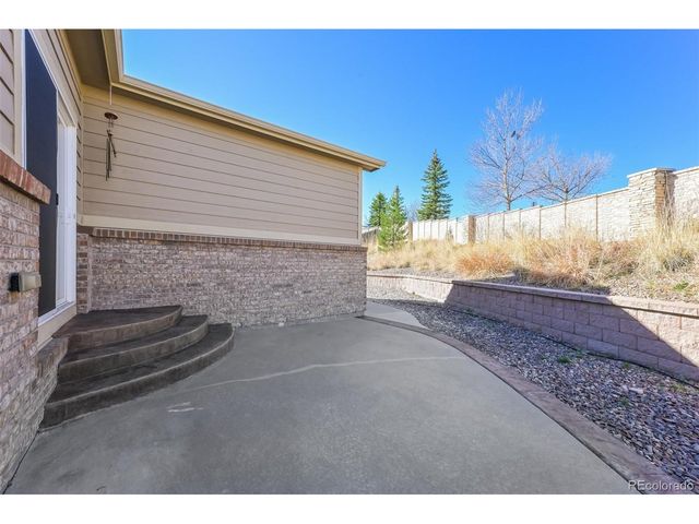 5613 S Elk Ct, Aurora, CO 80016