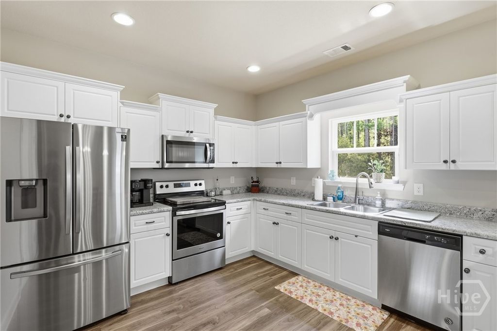 Image 17 of property listing at 203 Timberlake Drive, Guyton, GA 31312