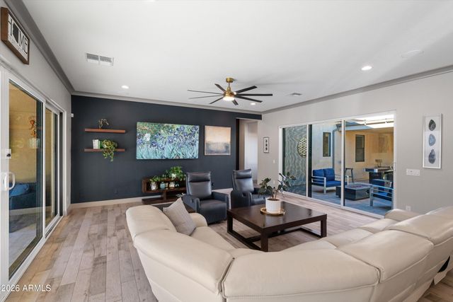 1353 E PASEO Way, Phoenix, AZ 85042