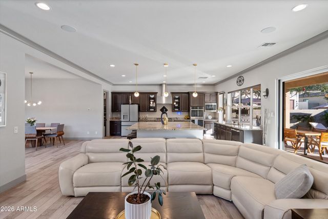 1353 E PASEO Way, Phoenix, AZ 85042